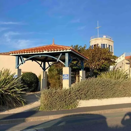 La Chaume~lieu Atypique~100m Mer~piscine+parking Appartement La Chaume