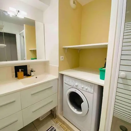 Appartement La Chaume~lieu Atypique~100m Mer~piscine+parking