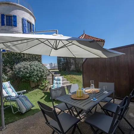 La Chaume~lieu Atypique~100m Mer~piscine+parking Appartement *