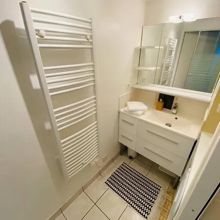 Appartement La Chaume~lieu Atypique~100m Mer~piscine+parking La Chaume