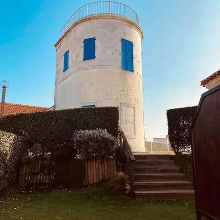 La Chaume~lieu Atypique~100m Mer~piscine+parking Appartement