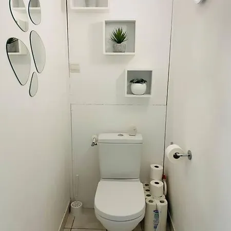 Appartement La Chaume~lieu Atypique~100m Mer~piscine+parking La Chaume