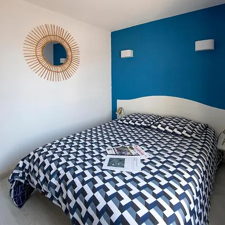 Appartement La Chaume~lieu Atypique~100m Mer~piscine+parking *