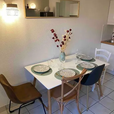 La Chaume~lieu Atypique~100m Mer~piscine+parking Appartement La Chaume
